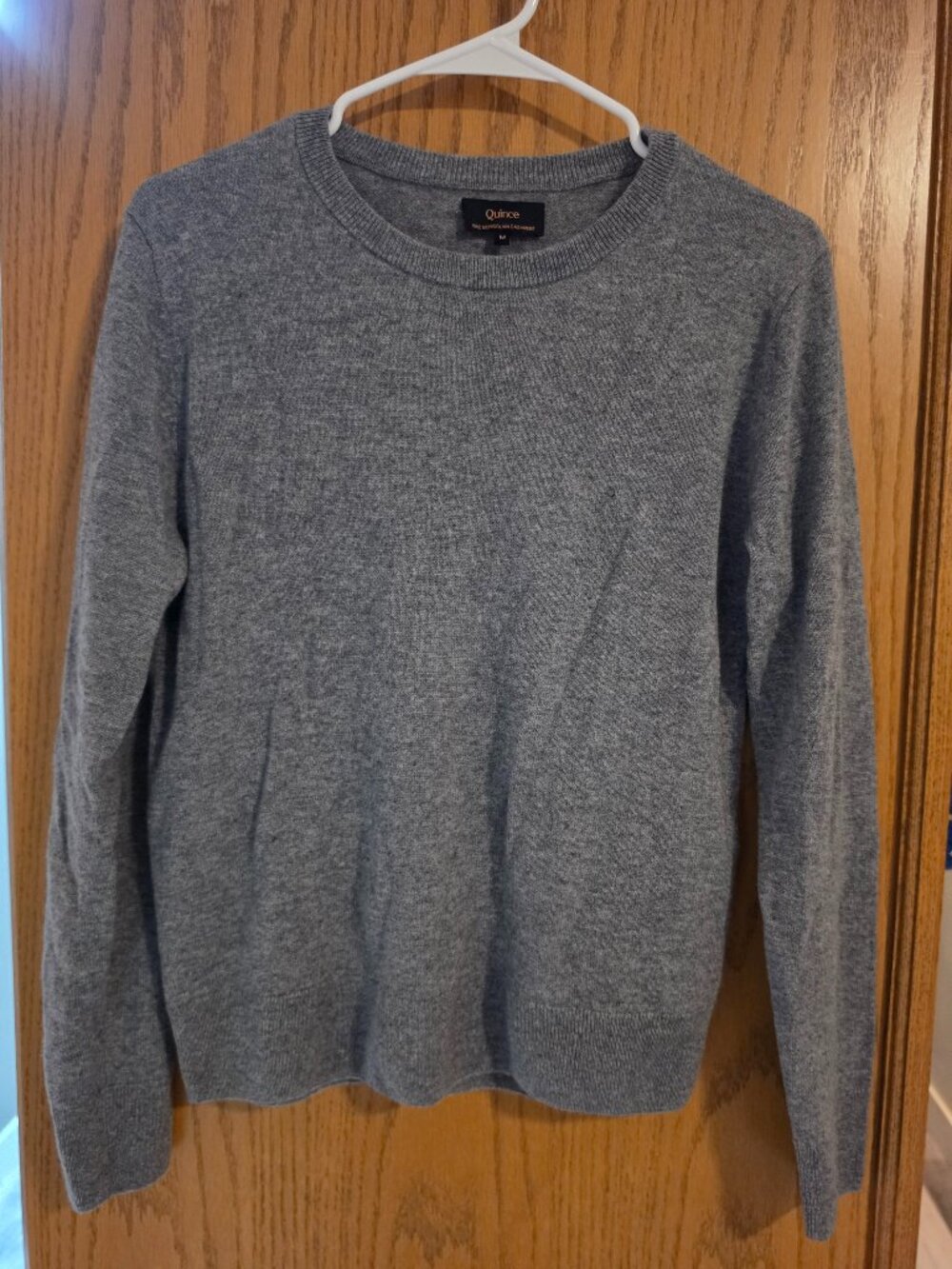 Quince 100% Mongolian Cashmere Crewneck Sweater – Size Medium